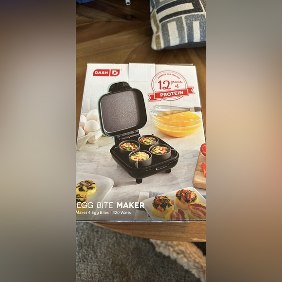 Dash Egg Bite Maker - Picture 3 of 5